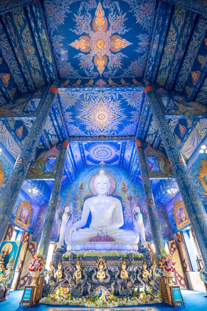 Rong Suea Ten Temple in Chiang Rai: Blue Brilliance, Cultural Wonder & Modern Charm
