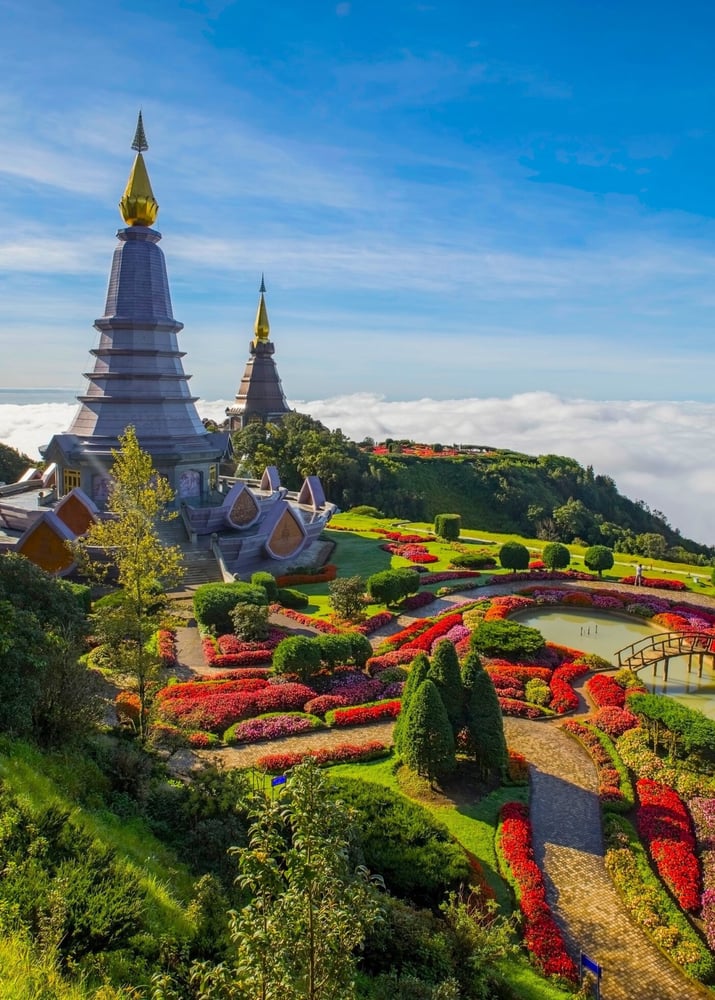 Doi Inthanon Summit in Chiang Mai: Fresh Air, Scenic Trails & Cloud-Kissed Beauty